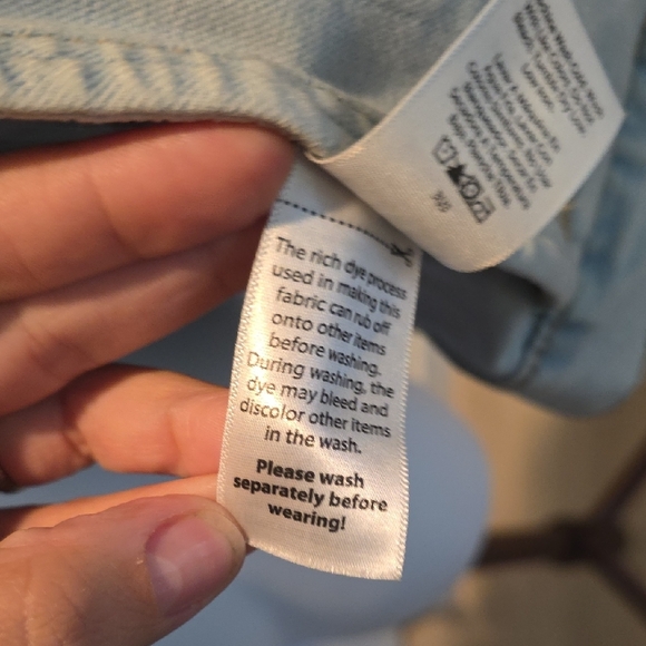 Time and Tru Light Wash Denim Jacket - Picture 4 of 5